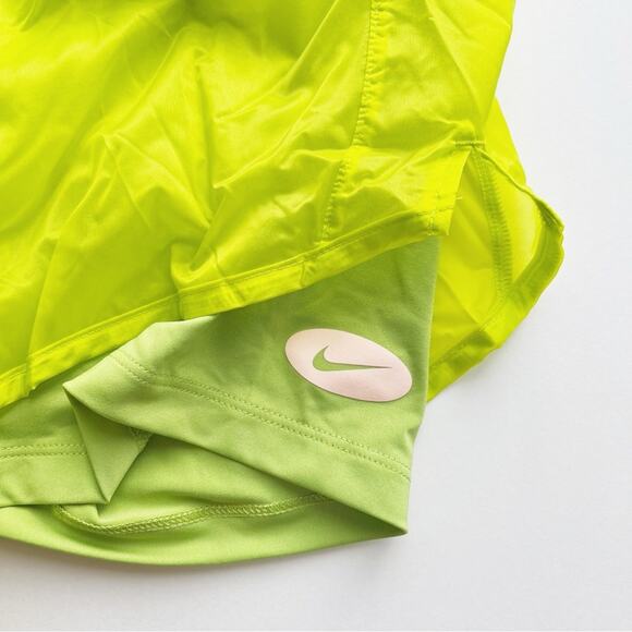 Nike Women's Icon Clash Tempo Luxe Mid-rise Running Shorts Green - Picture 5 of 7